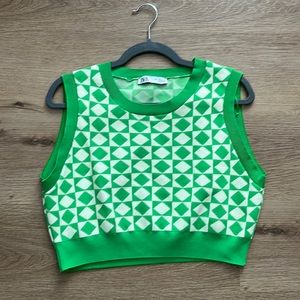 Zara cropped vest green size large